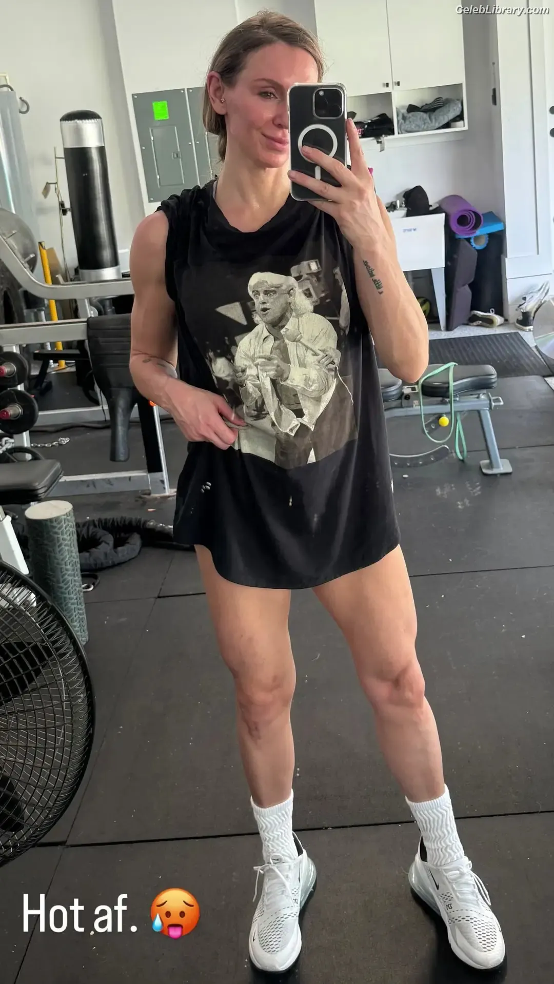 Charlotte Flair photo 3 of 715