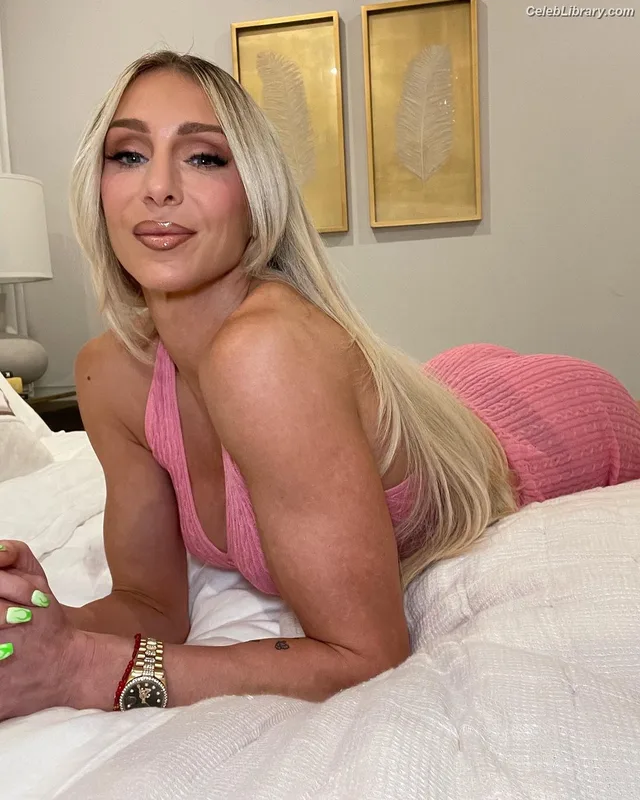 Charlotte Flair photo 6 of 717