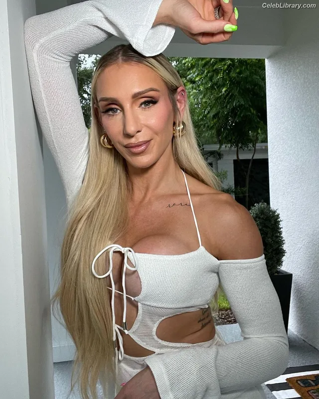 Charlotte Flair photo 13 of 717