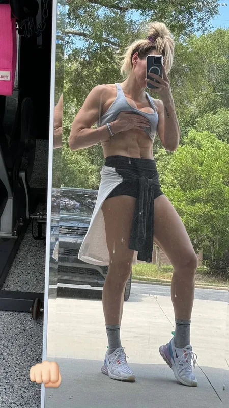 Charlotte Flair photo 6 of 717