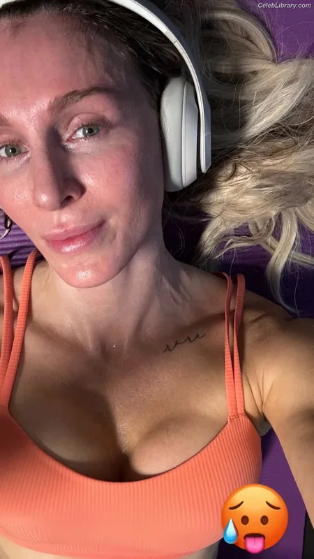 Charlotte Flair photo 7 of 717