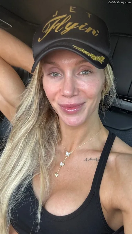 Charlotte Flair photo 15 of 717