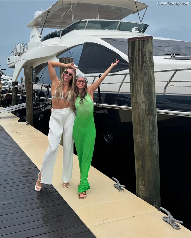 Charlotte Flair photo 3 of 717