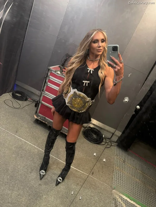 Charlotte Flair photo 5 of 717