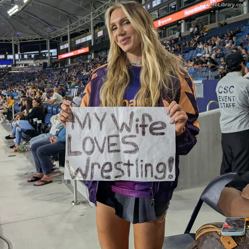 Charlotte Flair photo 13 of 717