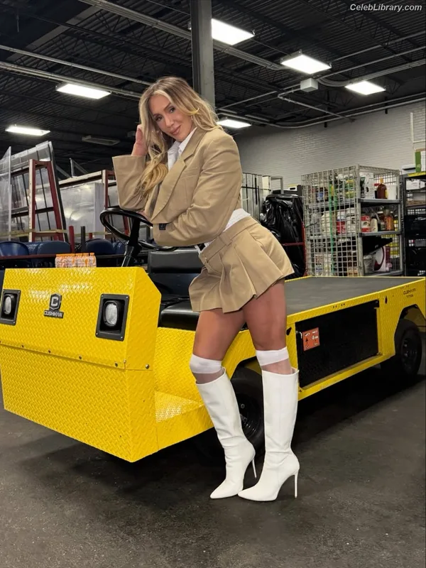 Charlotte Flair photo 20 of 717