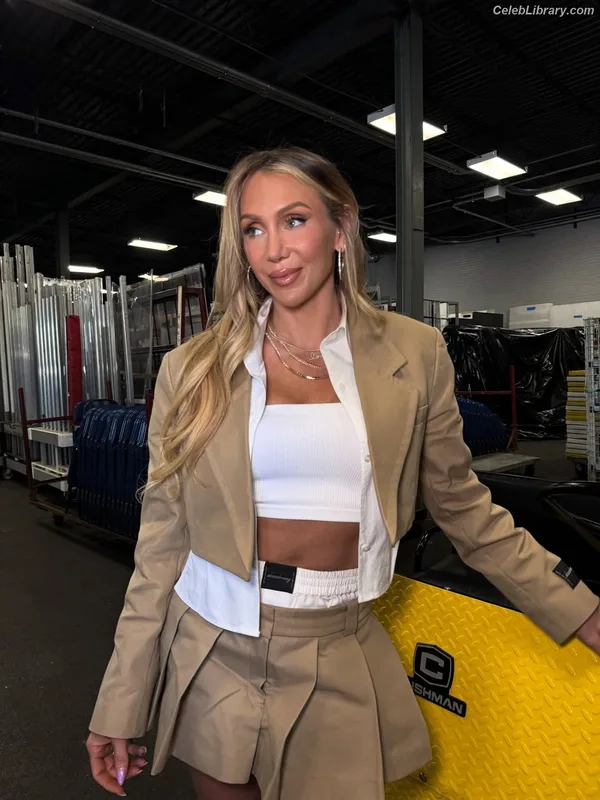 Charlotte Flair photo 22 of 717