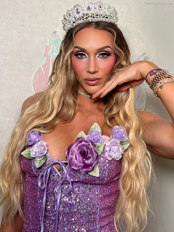 Charlotte Flair photo 15 of 717