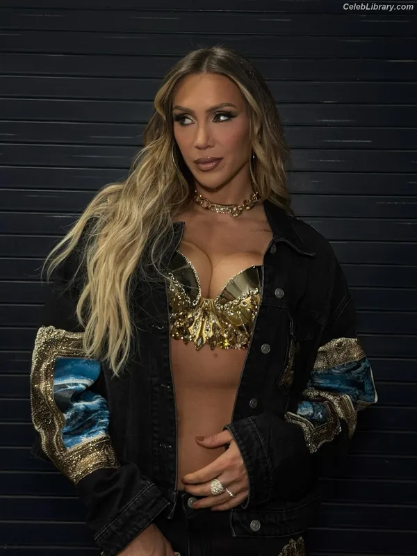 Charlotte Flair photo 8 of 717