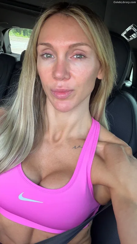 Charlotte Flair photo 4 of 717