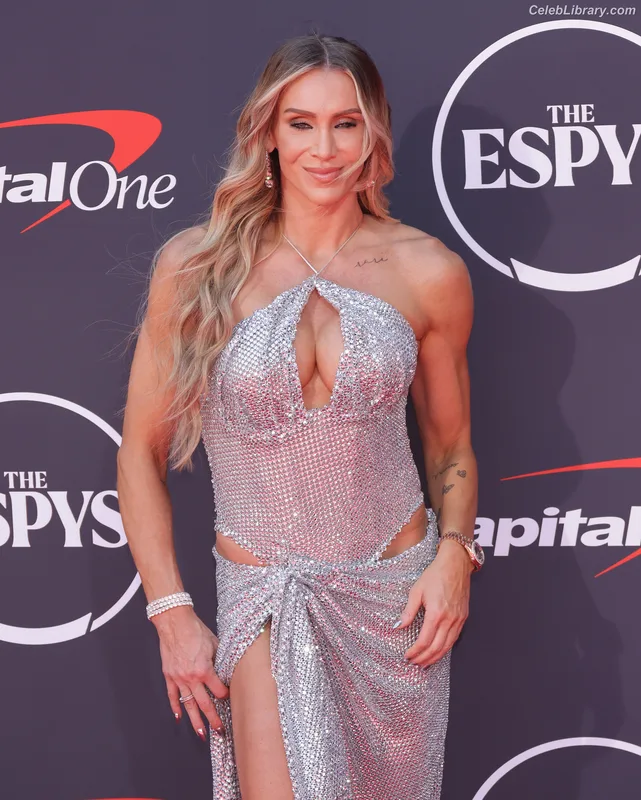 Charlotte Flair photo 3 of 717