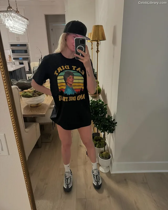 Charlotte Flair photo 24 of 717