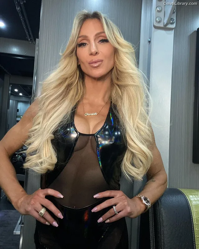 Charlotte Flair photo 11 of 717