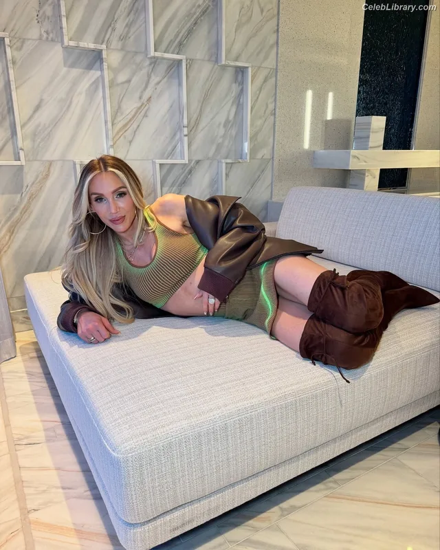 Charlotte Flair photo 16 of 717