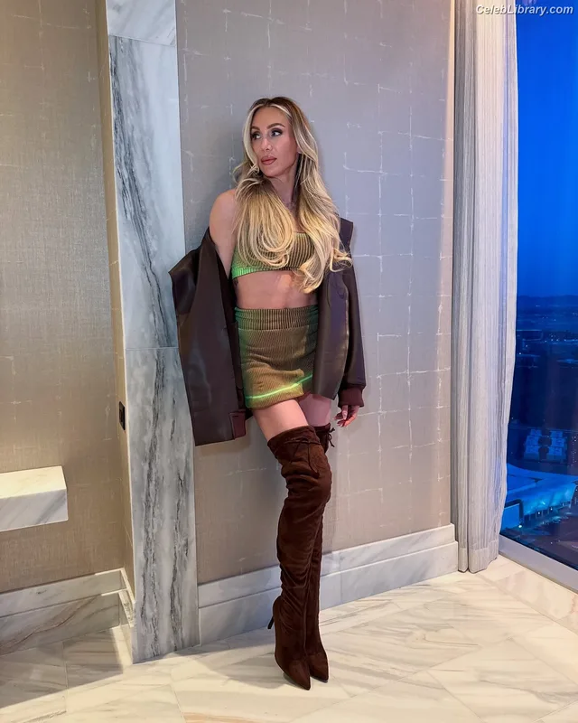 Charlotte Flair photo 17 of 717