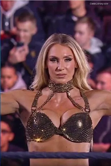 Charlotte Flair photo 6 of 717