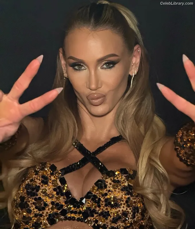 Charlotte Flair photo 3 of 717