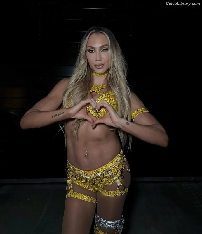 Charlotte Flair photo 21 of 717