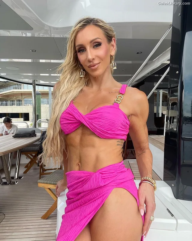 Charlotte Flair photo 5 of 717