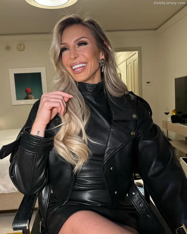 Charlotte Flair photo 10 of 717