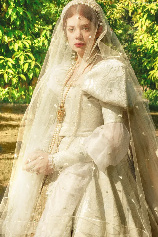Charlotte Hope photo 7 of 23