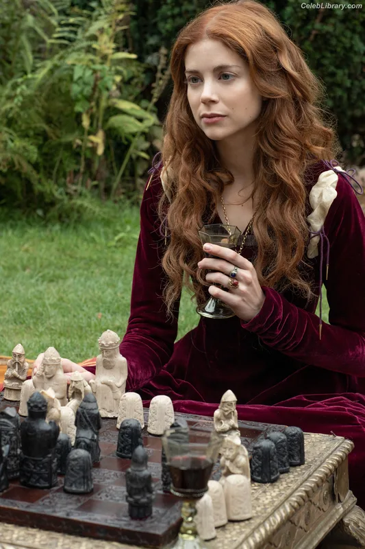 Charlotte Hope photo 16 of 23