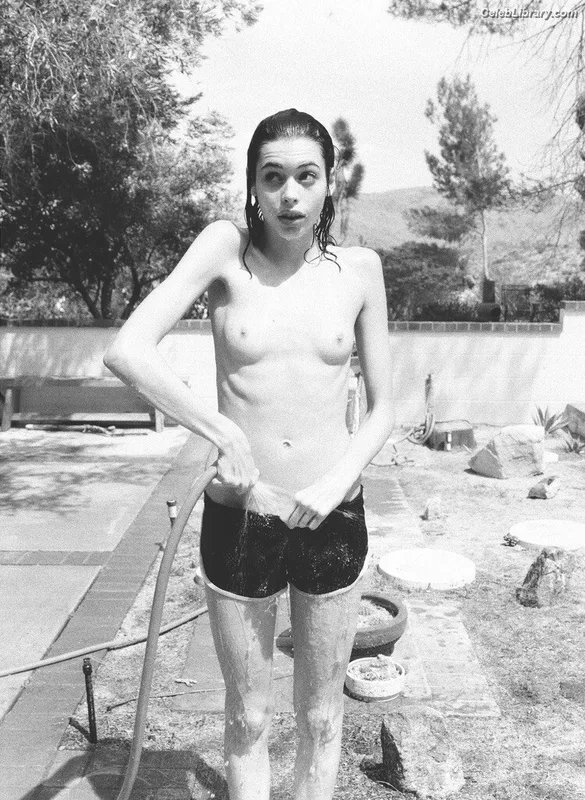 Charlotte Kemp Muhl photo 5 of 96