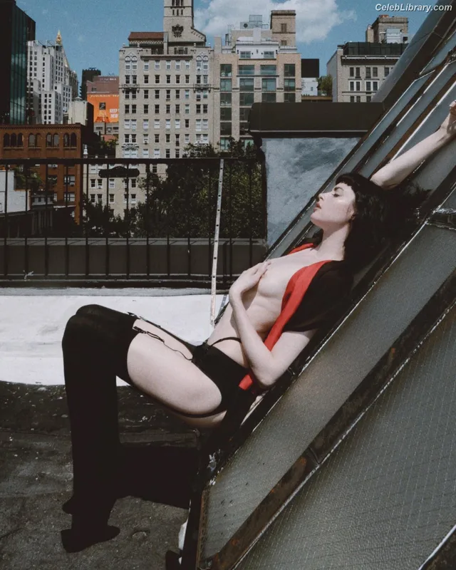 Charlotte Kemp Muhl photo 7 of 96