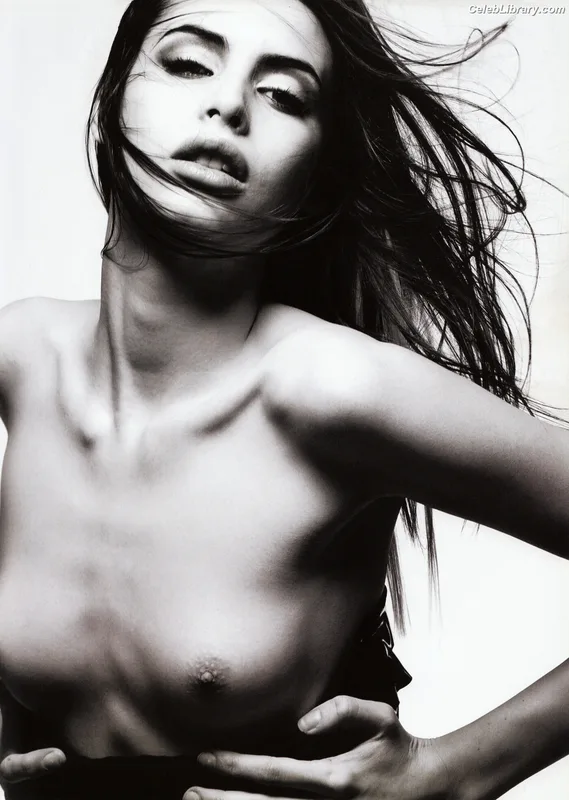 Charlotte Kemp Muhl photo 7 of 96