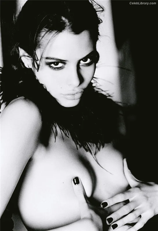 Charlotte Kemp Muhl photo 13 of 96