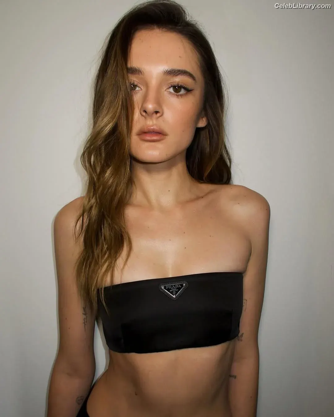Charlotte Lawrence photo 12 of 714