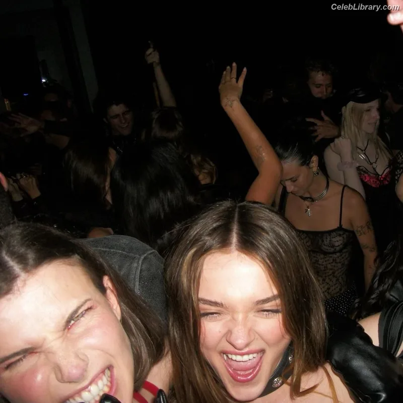 Charlotte Lawrence photo 8 of 714