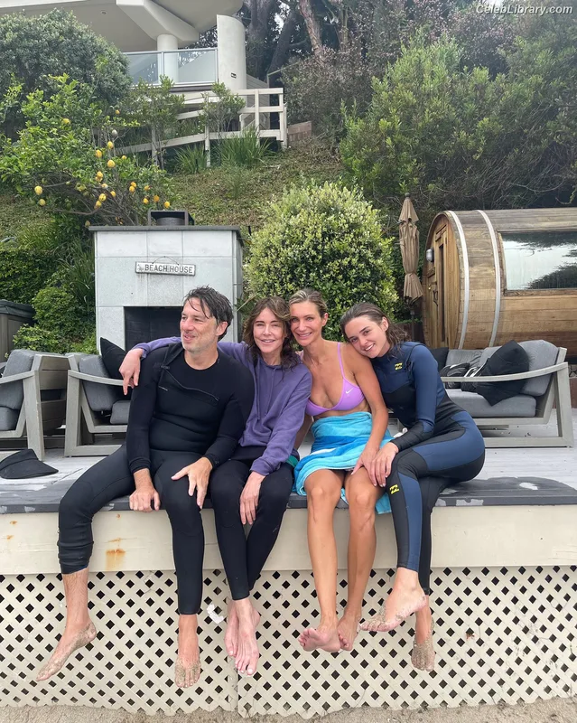 Charlotte Lawrence photo 8 of 714