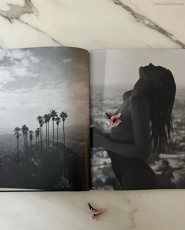 Charlotte Lawrence photo 15 of 714