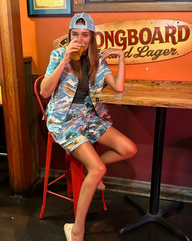 Charlotte Lawrence photo 20 of 714