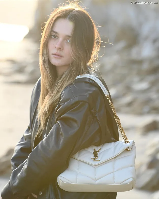 Charlotte Lawrence photo 10 of 714
