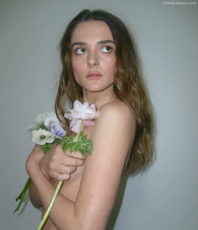 Charlotte Lawrence photo 10 of 714