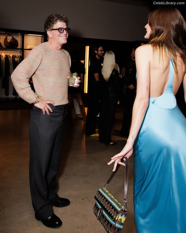 Charlotte Lawrence photo 19 of 714