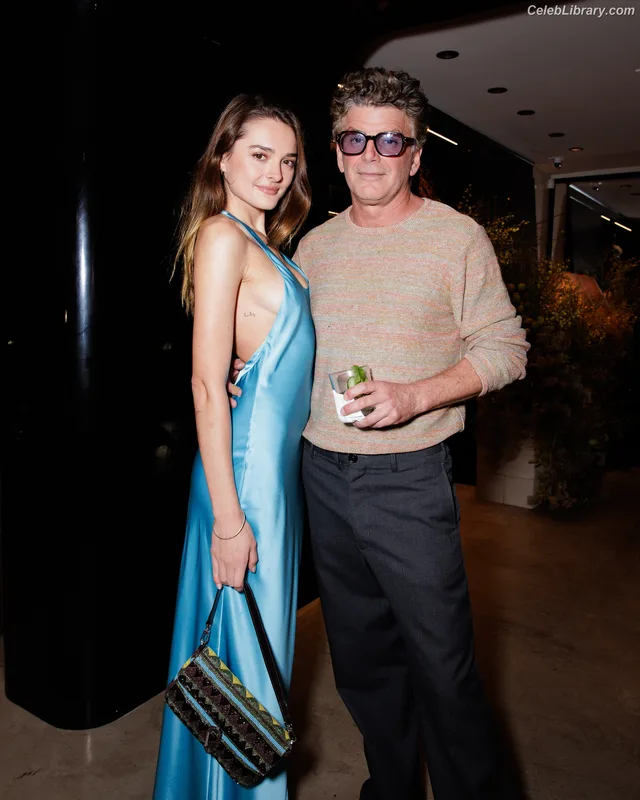 Charlotte Lawrence photo 20 of 714