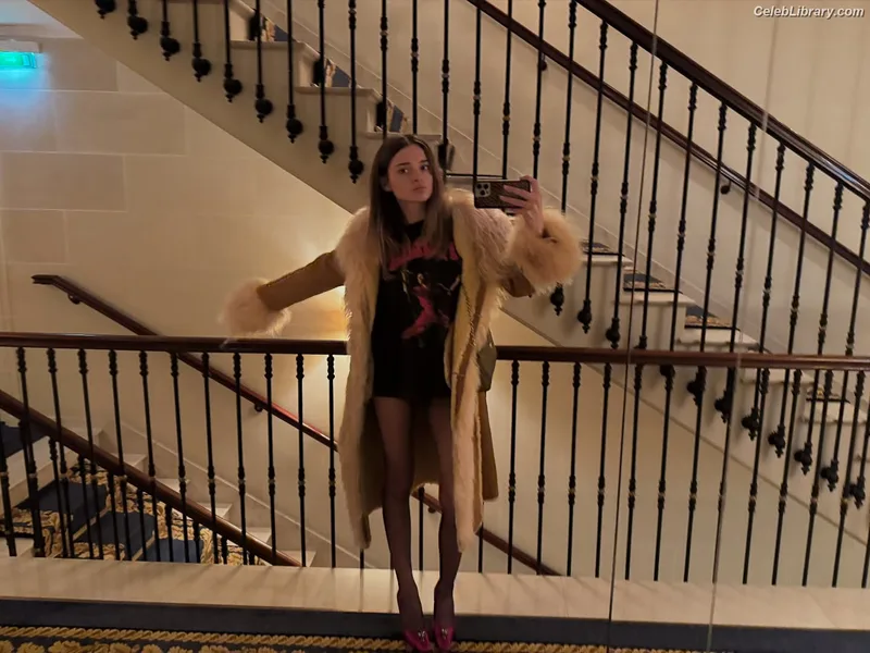 Charlotte Lawrence photo 13 of 714
