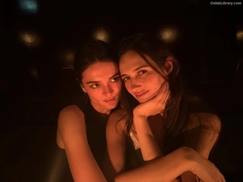 Charlotte Lawrence photo 15 of 714