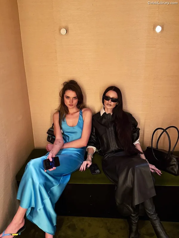 Charlotte Lawrence photo 5 of 714