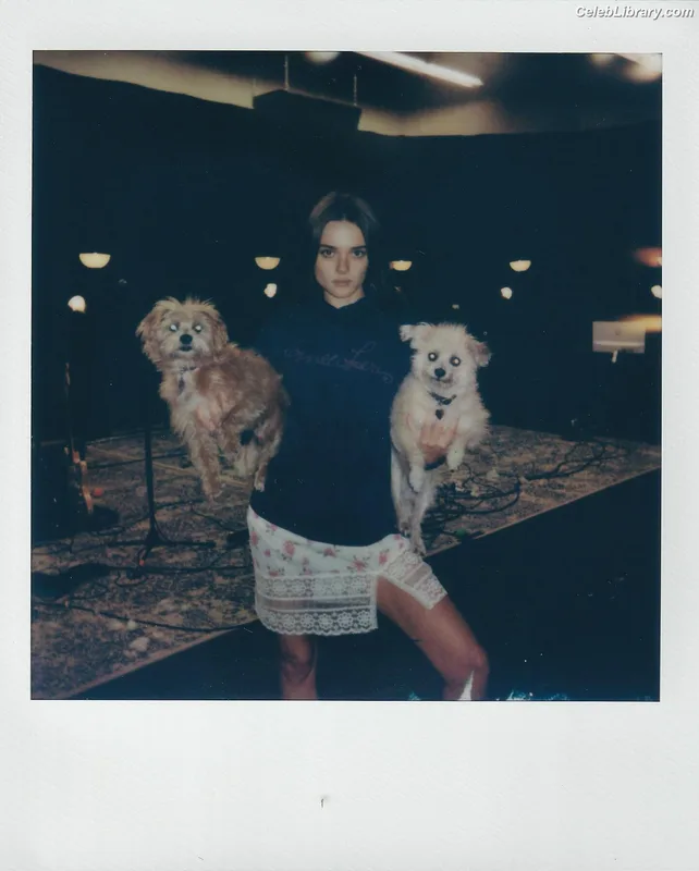 Charlotte Lawrence photo 16 of 714