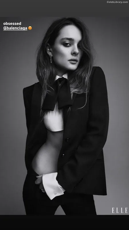 Charlotte Lawrence photo 16 of 714