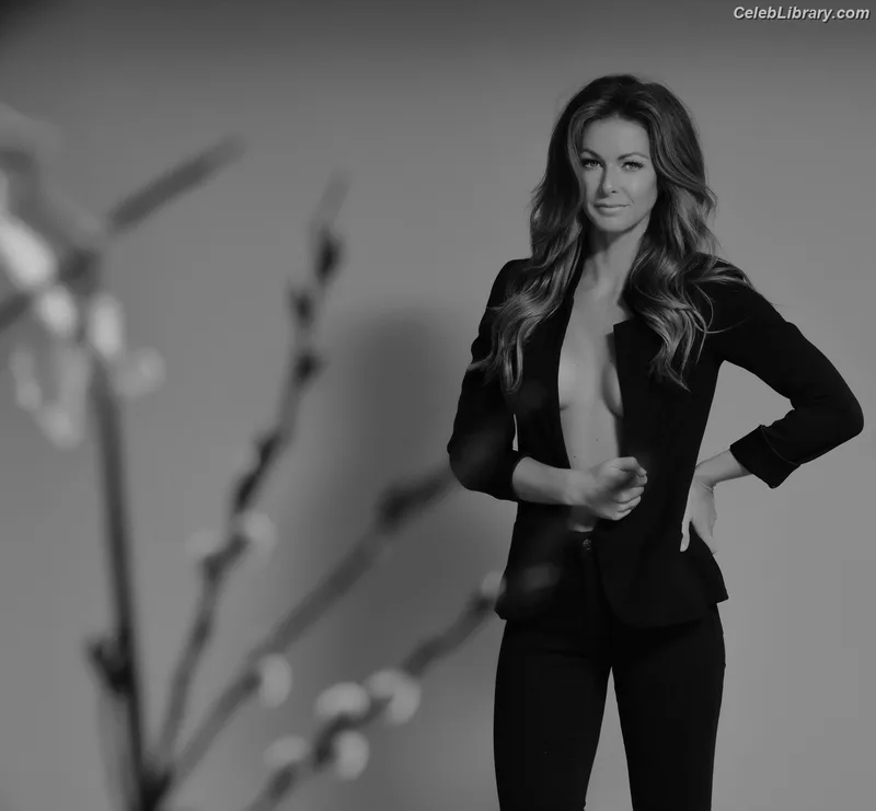 Chelsea Meissner photo 16 of 53