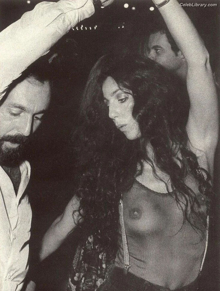 Cher photo 19 of 24