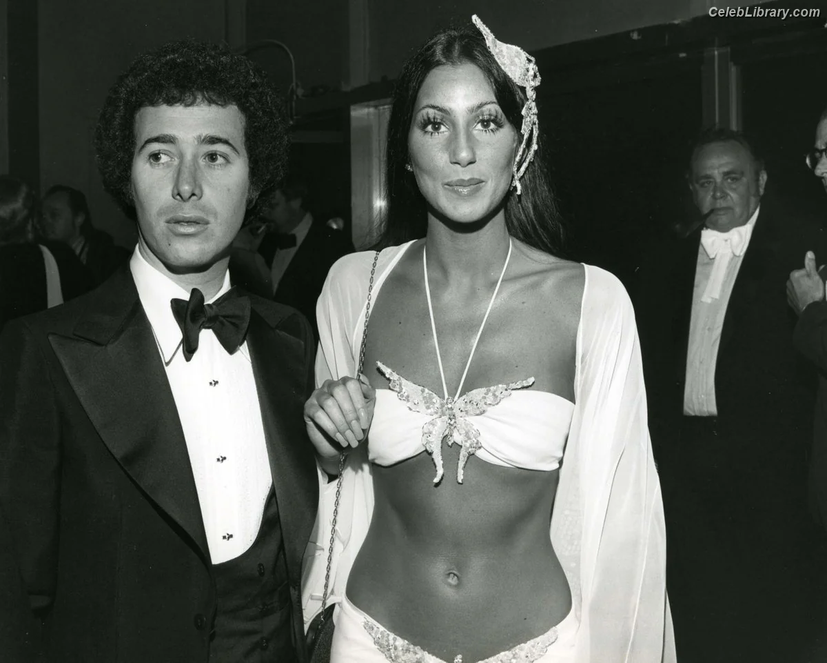 Cher photo 22 of 24