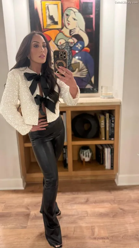 Cheryl Burke photo 17 of 22