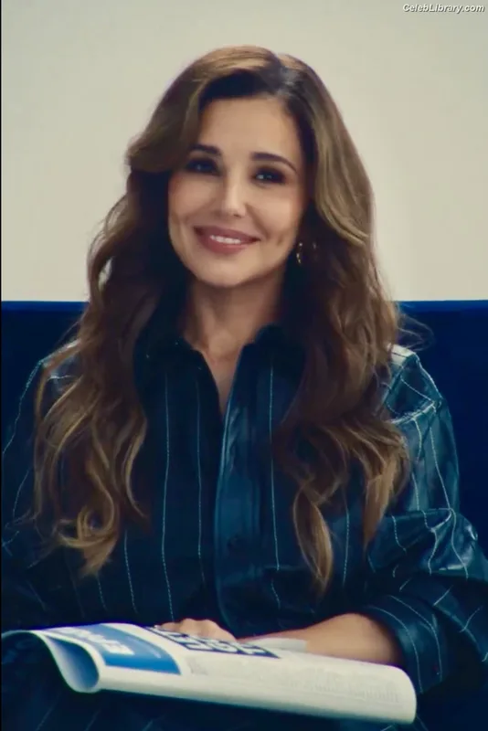 Cheryl Cole photo 2 of 233