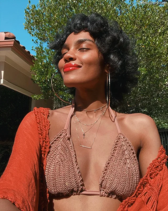 China Anne McClain photo 5 of 115